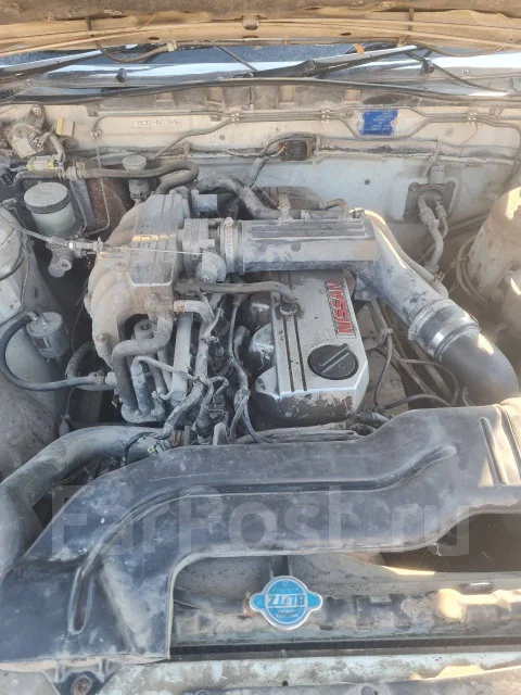 Nissan Laurel. HC32, RB20E ����