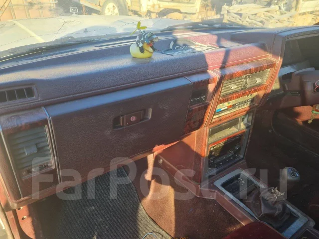 Nissan Laurel. HC32, RB20E ����
