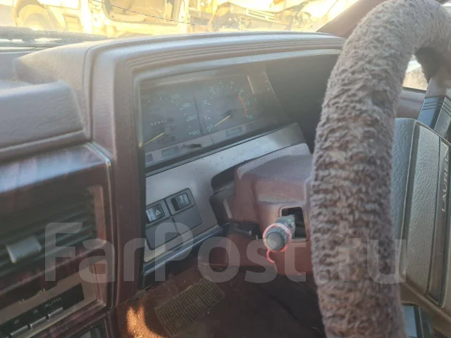 Nissan Laurel. HC32, RB20E ����