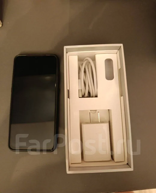 Xiaomi Mi9. �/�, 128 ��, ������, 4G LTE, Dual-SIM ����