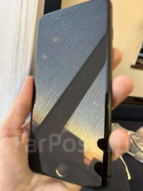 Apple iPhone 8 Plus. �/�, 64 ��, ������, 3G, 4G LTE, NFC ����