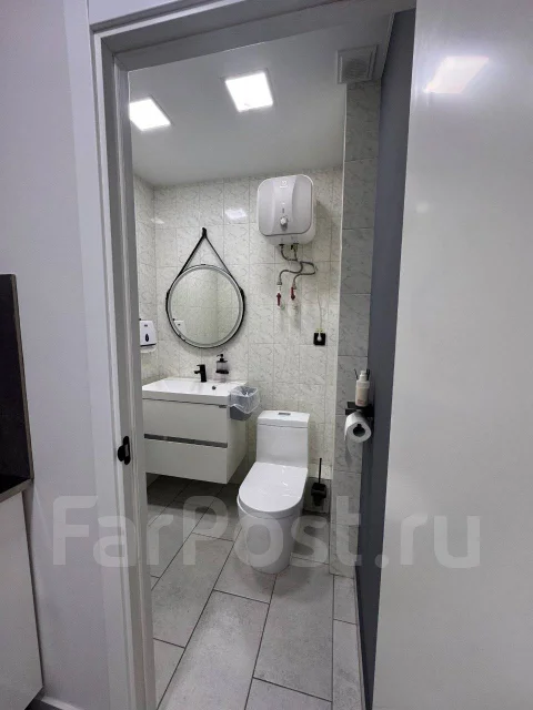 ������ ���������. 100.7��&sup2;, ����� ������ 42, �-� �����, 2/9 ���� ����