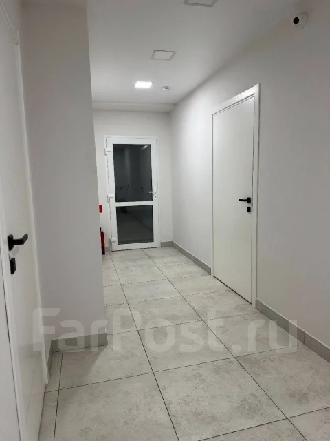 ������ ���������. 100.7��&sup2;, ����� ������ 42, �-� �����, 2/9 ���� ����