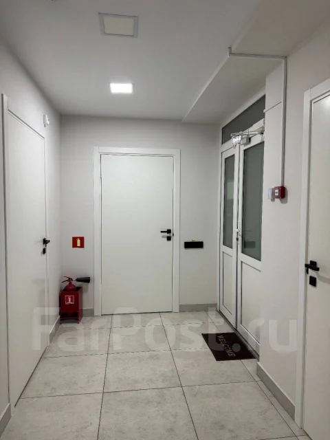 ������ ���������. 100.7��&sup2;, ����� ������ 42, �-� �����, 2/9 ���� ����