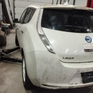 Nissan Leaf ����
