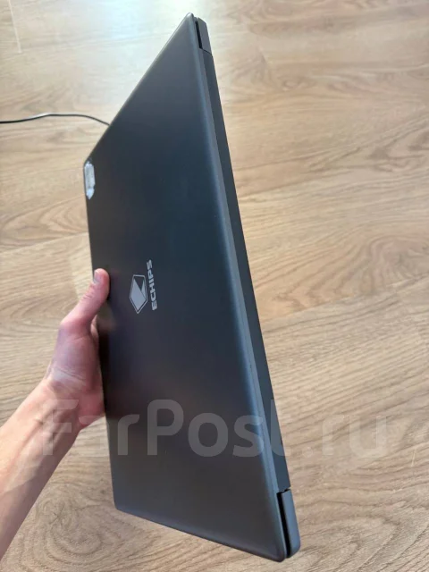 Echips Easy. 15.6", 2,7����, ��� 8 ��, ���� 256���, WiFi: 1, Bluetooth: 1, ����������� �� 6��. ����