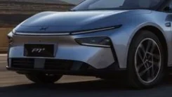Xpeng P7+ ������ �������� ����