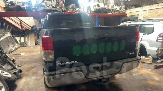 Toyota Tundra. 3UR ����
