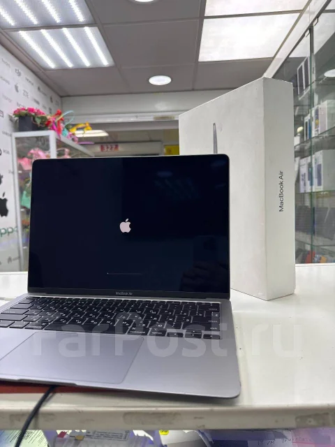Apple MacBook Air 13 2020. ��� 8 ��, ���� 256���, WiFi: 1, Bluetooth: 1, ����������� �� 8��. ����