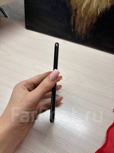 Apple iPhone SE 2020. �/�, 64 ��, ������, 3G, 4G LTE, NFC, eSIM ����
