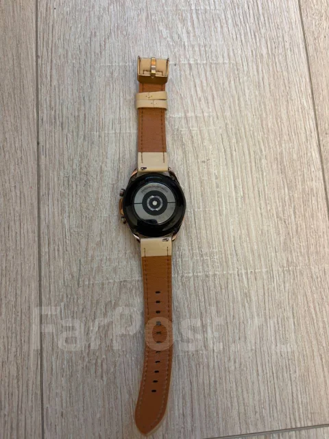 Samsung Galaxy Watch3 ����