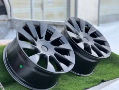 Tesla. 9.5/10.5x21", 5x114.3, ET40/48, �� 64,1���. ����