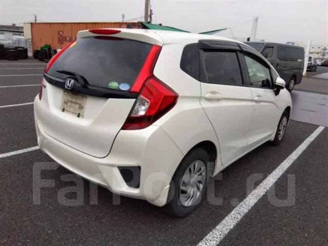 Honda Fit. �������, ��������, 1.3 (100��.�.), ������, 135 000����. �� ����