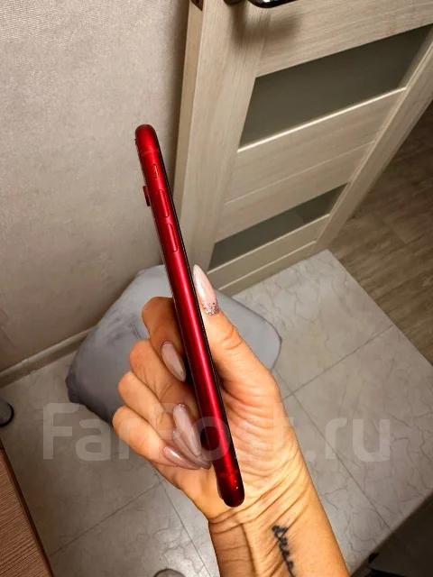 Apple iPhone Xr. �/�, 64 ��, �������, 3G ����