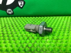 ������ �������� ����� audi A6 C6 038919081P 038919081P ����