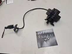 �������� ����� ��������� tiguan 1 5N0810773D 5N0810773D ����