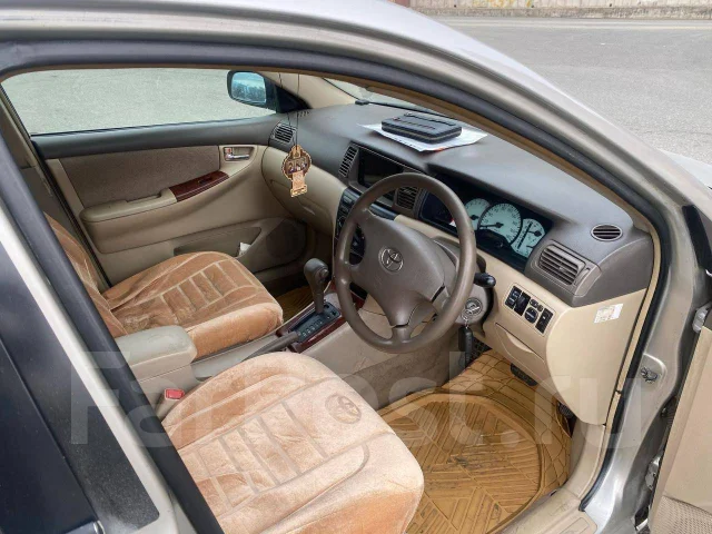 Toyota Corolla. �������, ��������, 1.5 (109��.�.), ������, 200 000����. �� ����