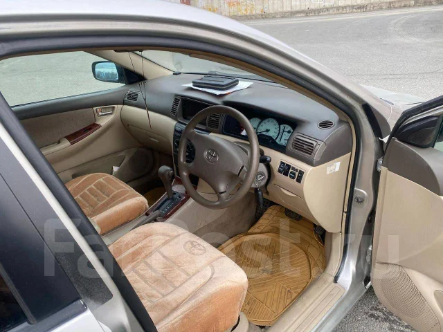 Toyota Corolla. �������, ��������, 1.5 (109��.�.), ������, 200 000����. �� ����