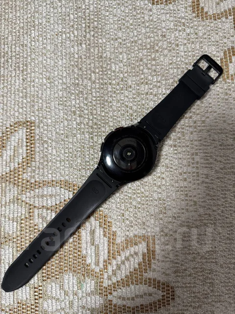 Samsung Galaxy Watch4 Classic ����
