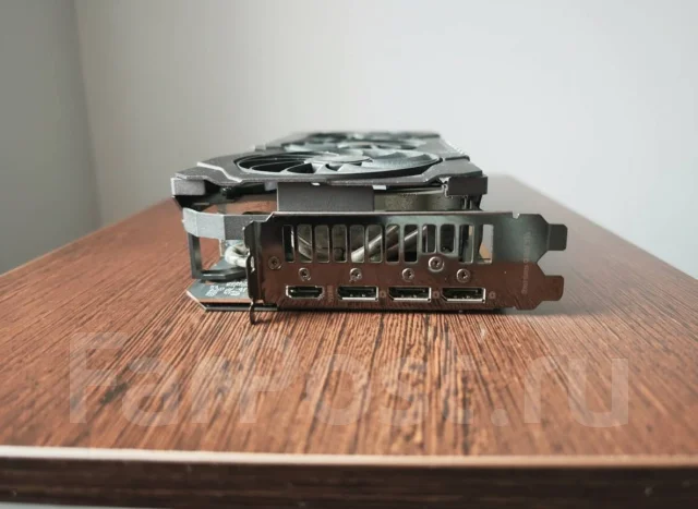 Radeon RX 6800 ����