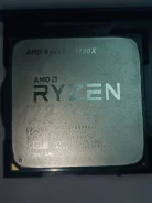 AMD Ryzen 7 2700X ����