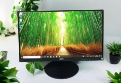 Philips. 21.5" ����