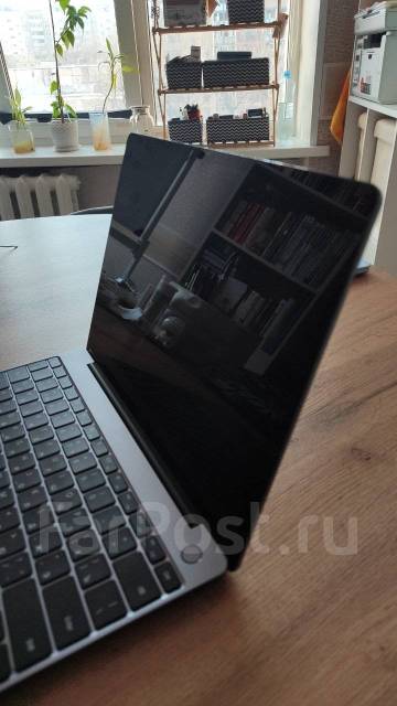 Huawei MateBook 13. 13", ��� 8 ��, WiFi: 1, Bluetooth: 1 ����