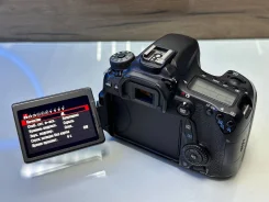 Canon EOS 70D Body ����
