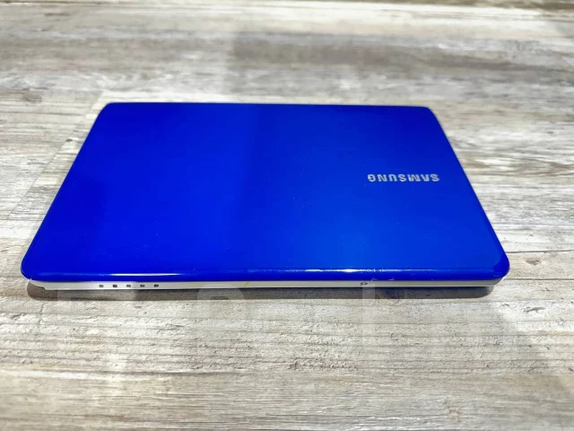 Samsung. 10.1", 1,6����, ��� 2048 ��, ���� 60���, WiFi: 1, Bluetooth: 1 ����