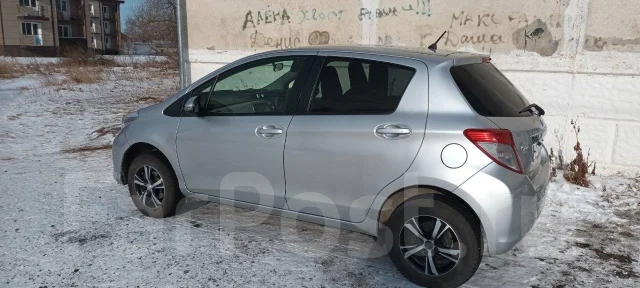 Toyota Vitz. ��������, ��������, 1.3 (95��.�.), ������, 181 000����. �� ����