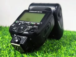 ������� Nikon SpeedLight SB-910 � ��������� ����