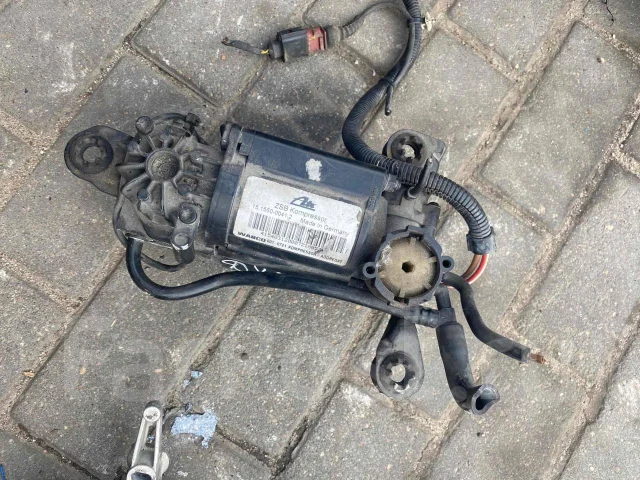 ���������� �������������� Audi A8 2008 00003380 4E0616005G ����