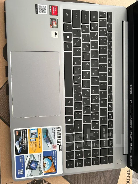 Tecno MegaBook K16S. 16", 2,3����, ��� 8 ��, ���� 512���, WiFi: 1, Bluetooth: 1, ����������� �� 12��. ����