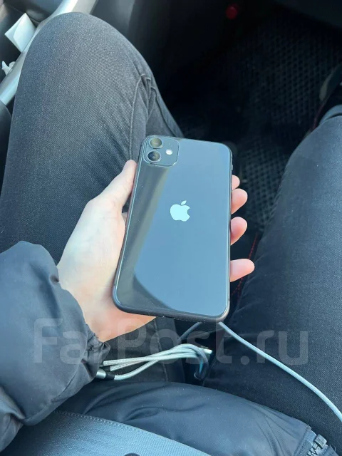 Apple iPhone 11. �/�, 128 ��, ������, 3G, 4G LTE, 5G, Dual-SIM, ����������, NFC ����