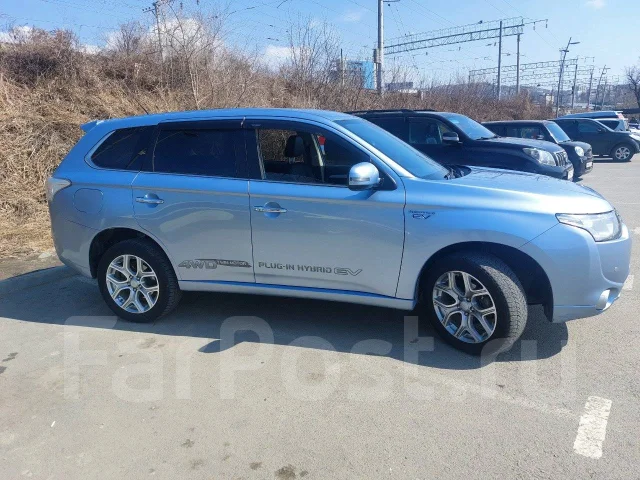 Mitsubishi Outlander. �������, 4wd, 2.0, ������, 200 000����. �� ����