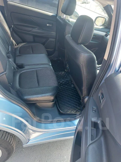 Mitsubishi Outlander. �������, 4wd, 2.0, ������, 200 000����. �� ����