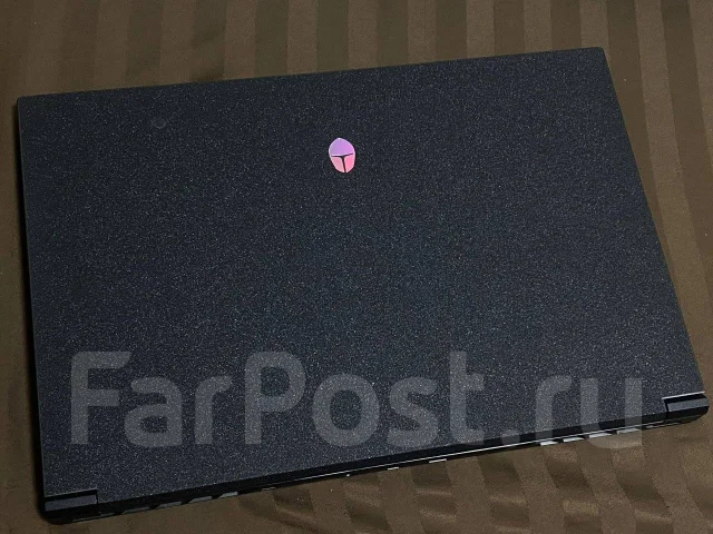 Thunderobot. 15.6", 1,5����, ��� 16 ��, ���� 500���, WiFi: 1, Bluetooth: 1 ����