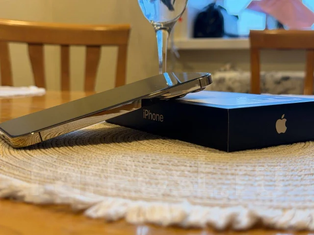 Apple iPhone 13 Pro Max. �/�, 128 ��, �������, 4G LTE ����