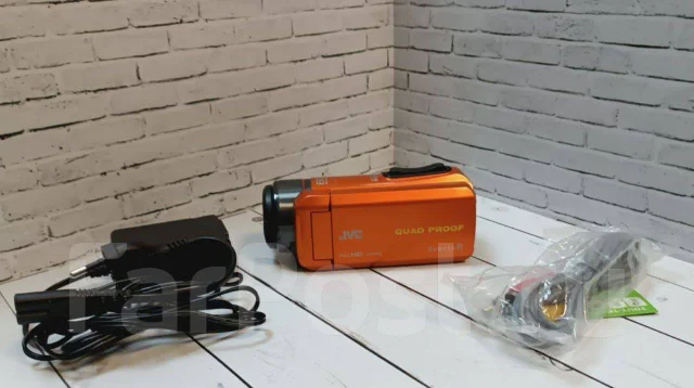 JVC Everio GZ-R435. 20 � ����� �� ����