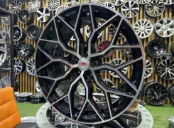 Vossen HF-2. x17", 5x114.3 ����