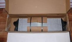�������� ����������� Valeo ��� Mercedes OM651 A9065010201. ����� 818341 ����