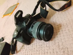 Sony Alpha DSLR-A230 ����