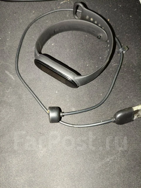 Xiaomi Mi Band 5 ����