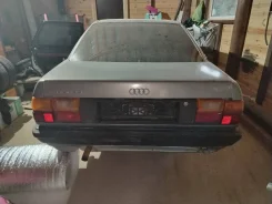 Audi 100. WAUZZZ44ZKN057703, 4B017676 ����
