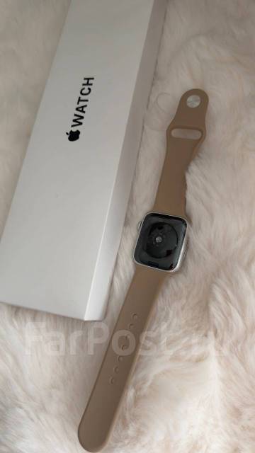 Apple Watch SE. GPS, NFC, IP67 ����