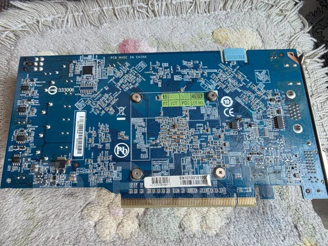 GeForce GTS 250 ����