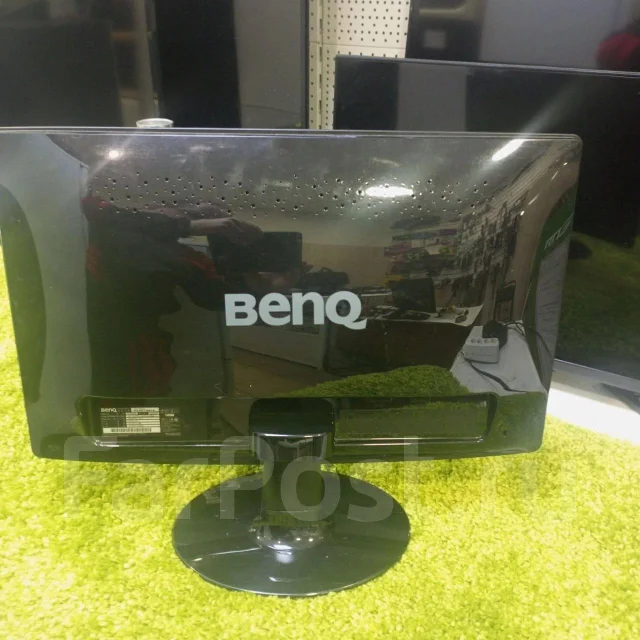 BenQ. 19" ����