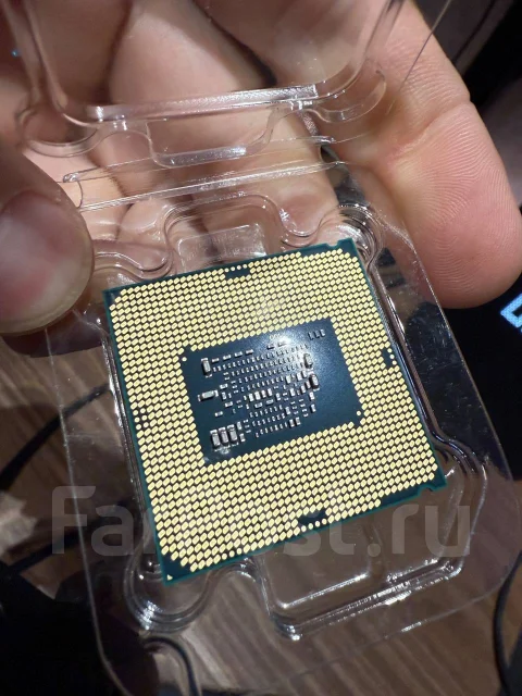 Intel Celeron G3930 ����