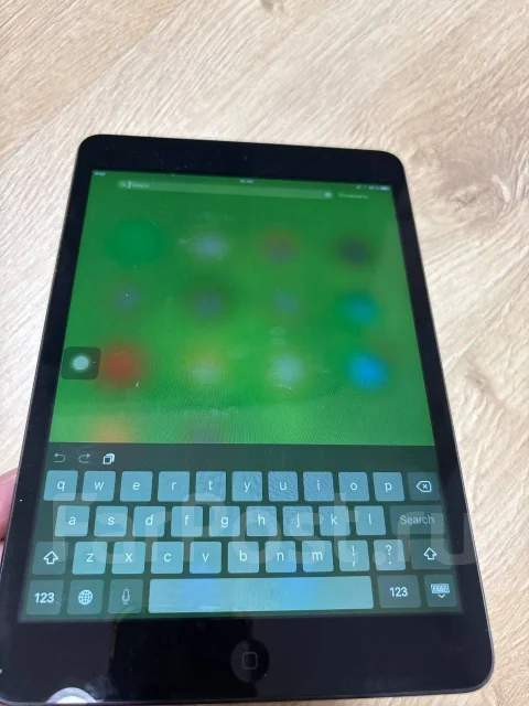 Apple iPad Mini 4. ������ 16 �� ����