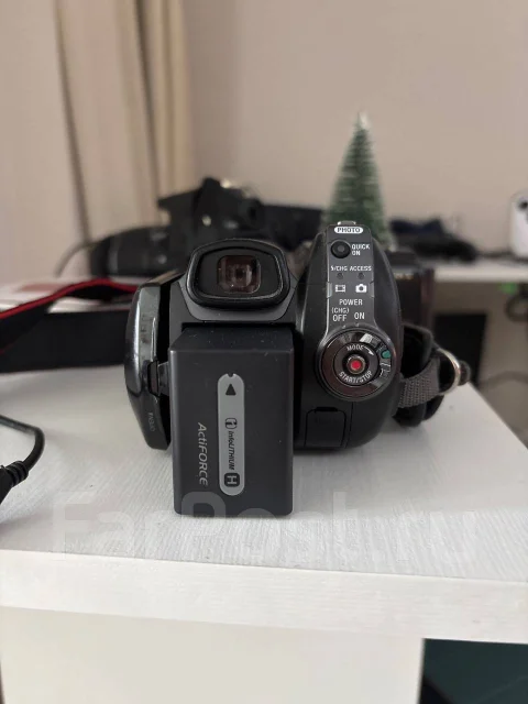 Sony HDR-SR12E. 10 - 14.9 ��, � ���������� ����